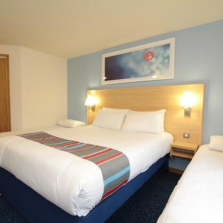 Travelodge Glasgow Airport Hotel Exterior foto