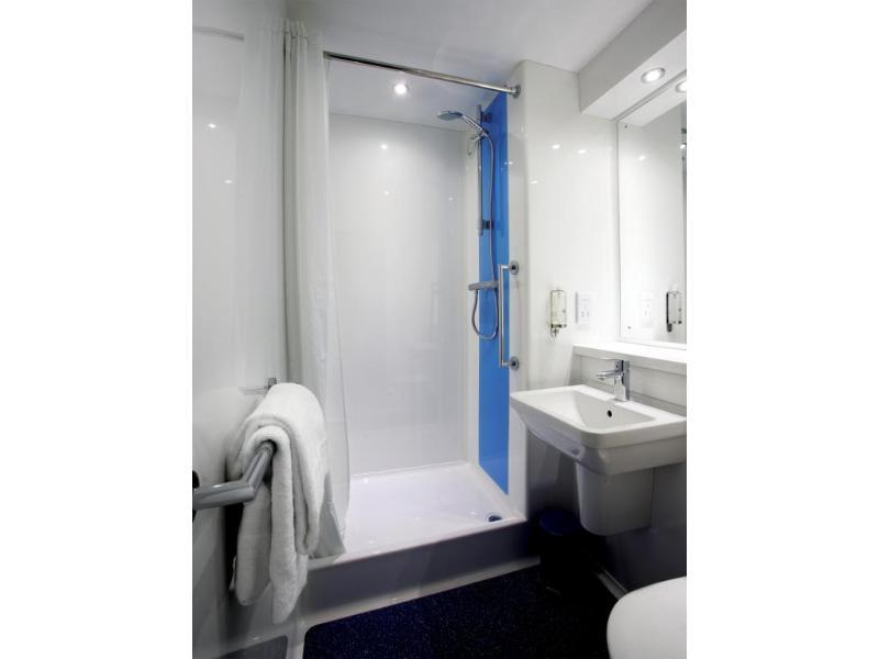Travelodge Glasgow Airport Hotel Exterior foto