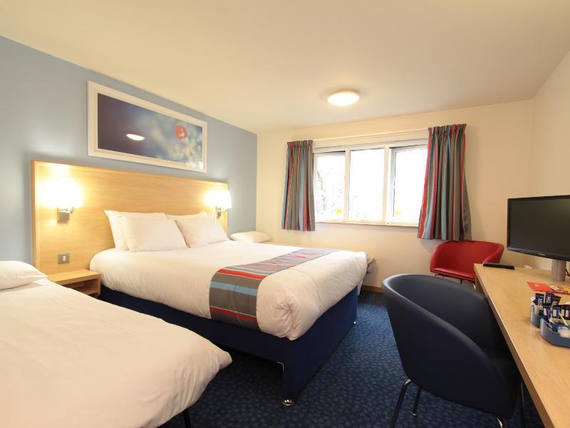 Travelodge Glasgow Airport Hotel Exterior foto